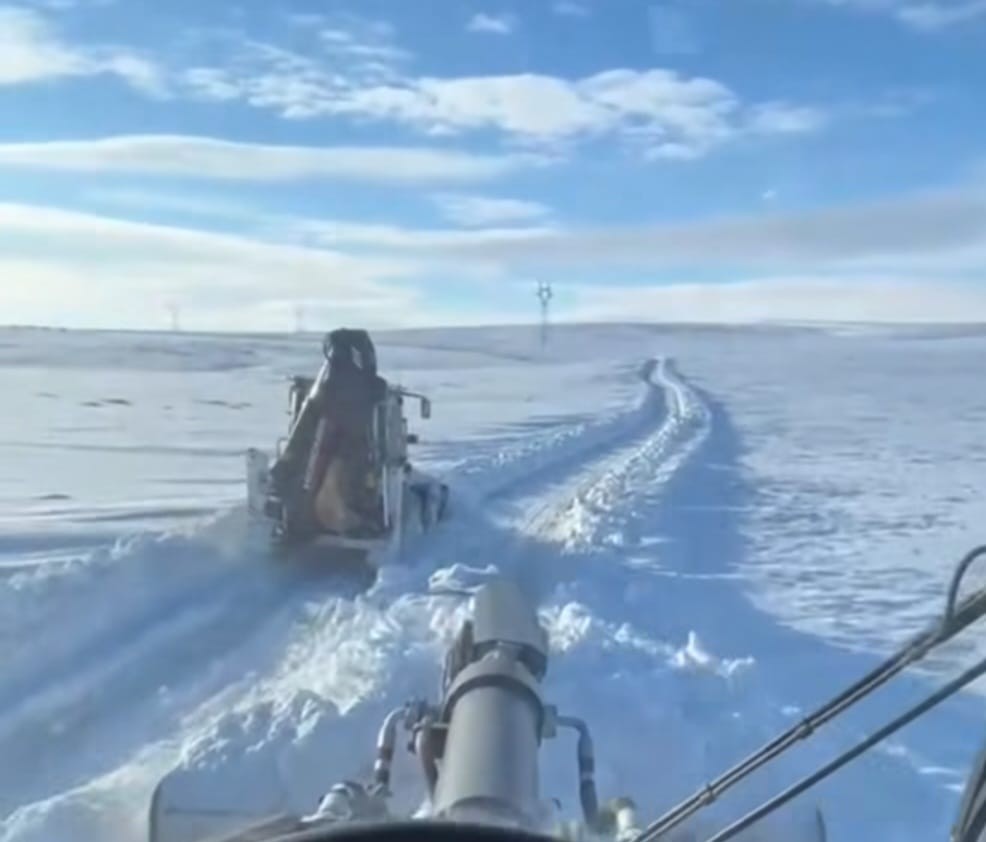 Darende Belediyesi’nin karla mücadele çalışmaları kesintisiz sürüyor