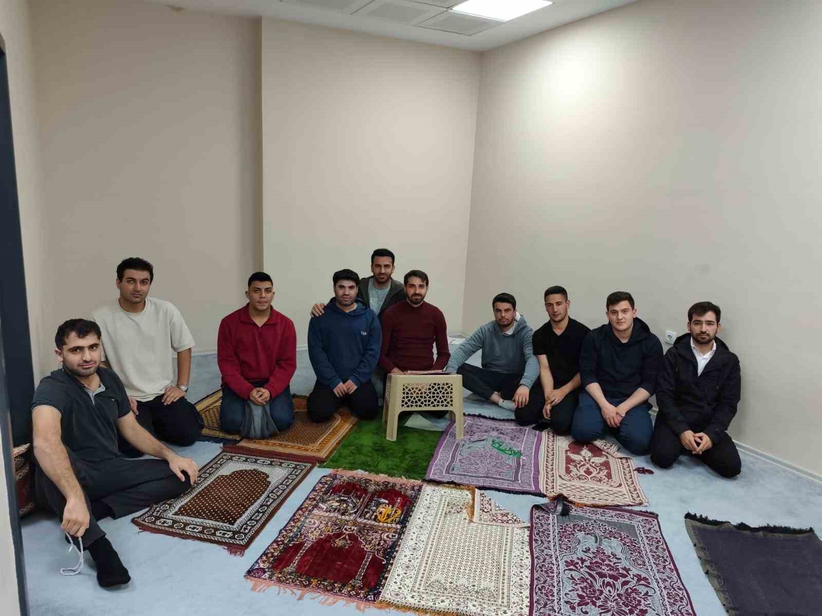 Aydın il genelindeki yurtlarda Miraç Kandili programları düzenlendi