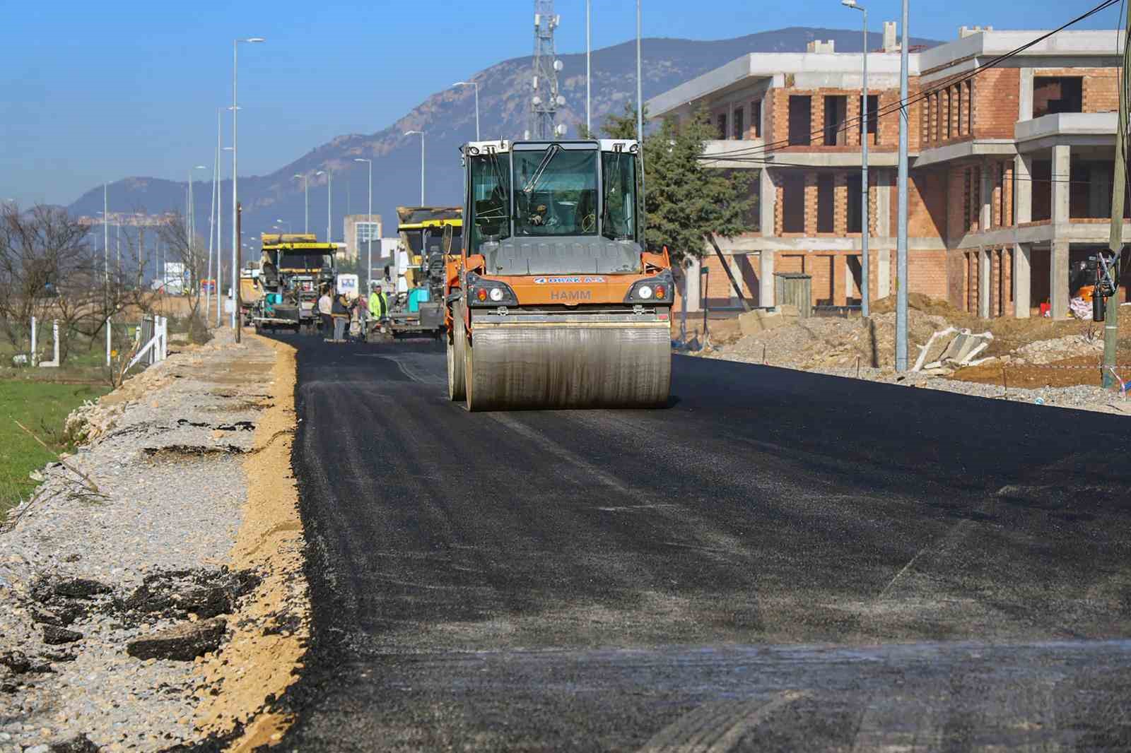 Emirbeyazıt Mahallesi Kolejler bölgesinde üstyapı çalışmaları başladı