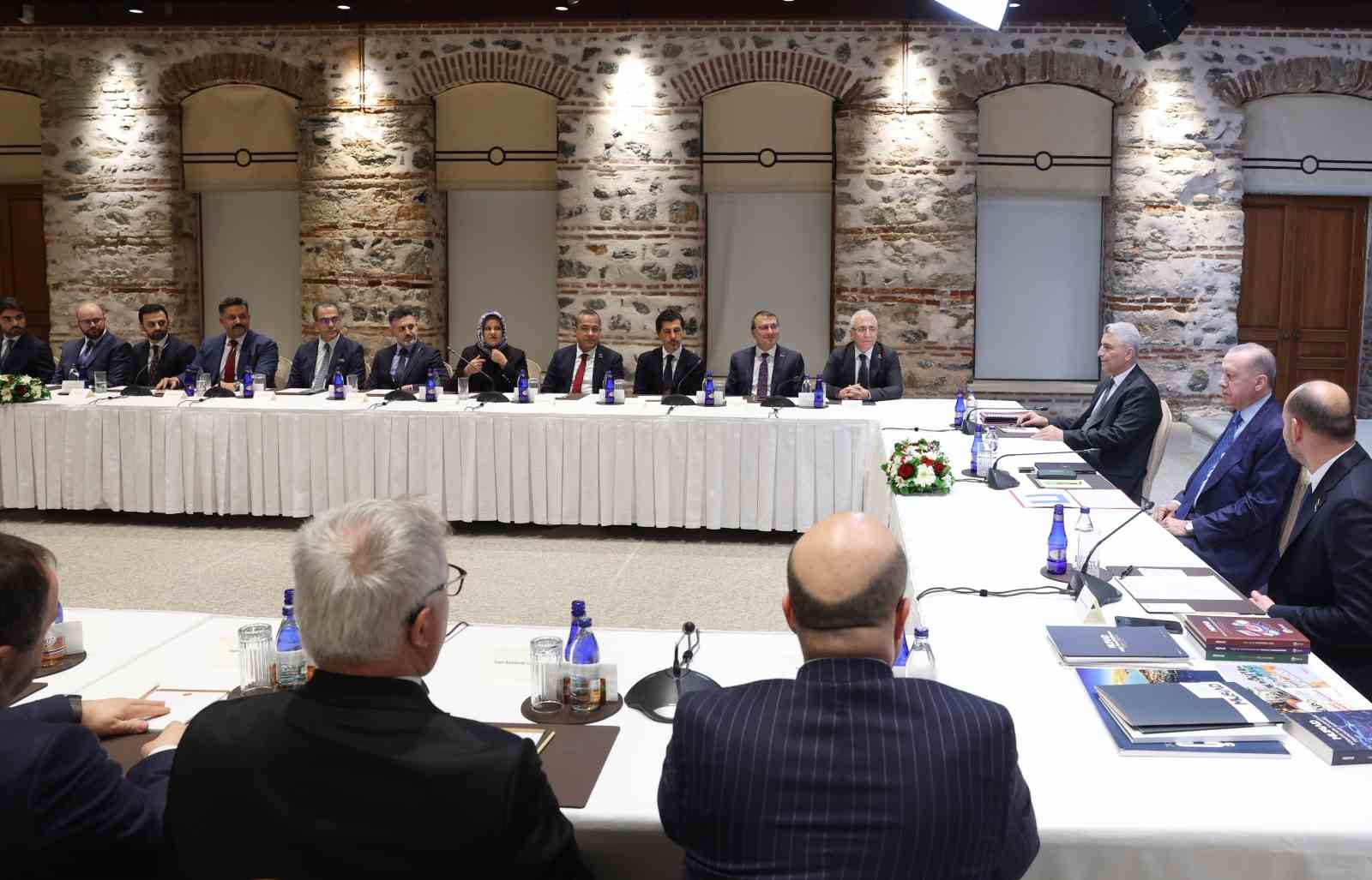 Cumhurbaşkanı Erdoğan, iş adamları heyetini kabul etti