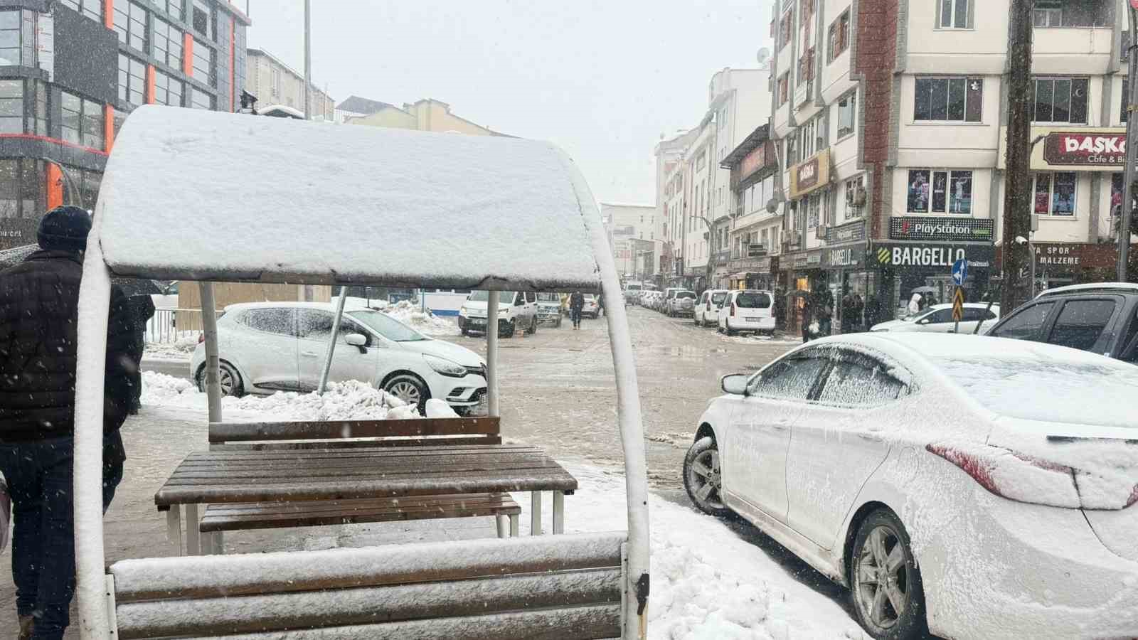 Hakkari’de kar yağışı