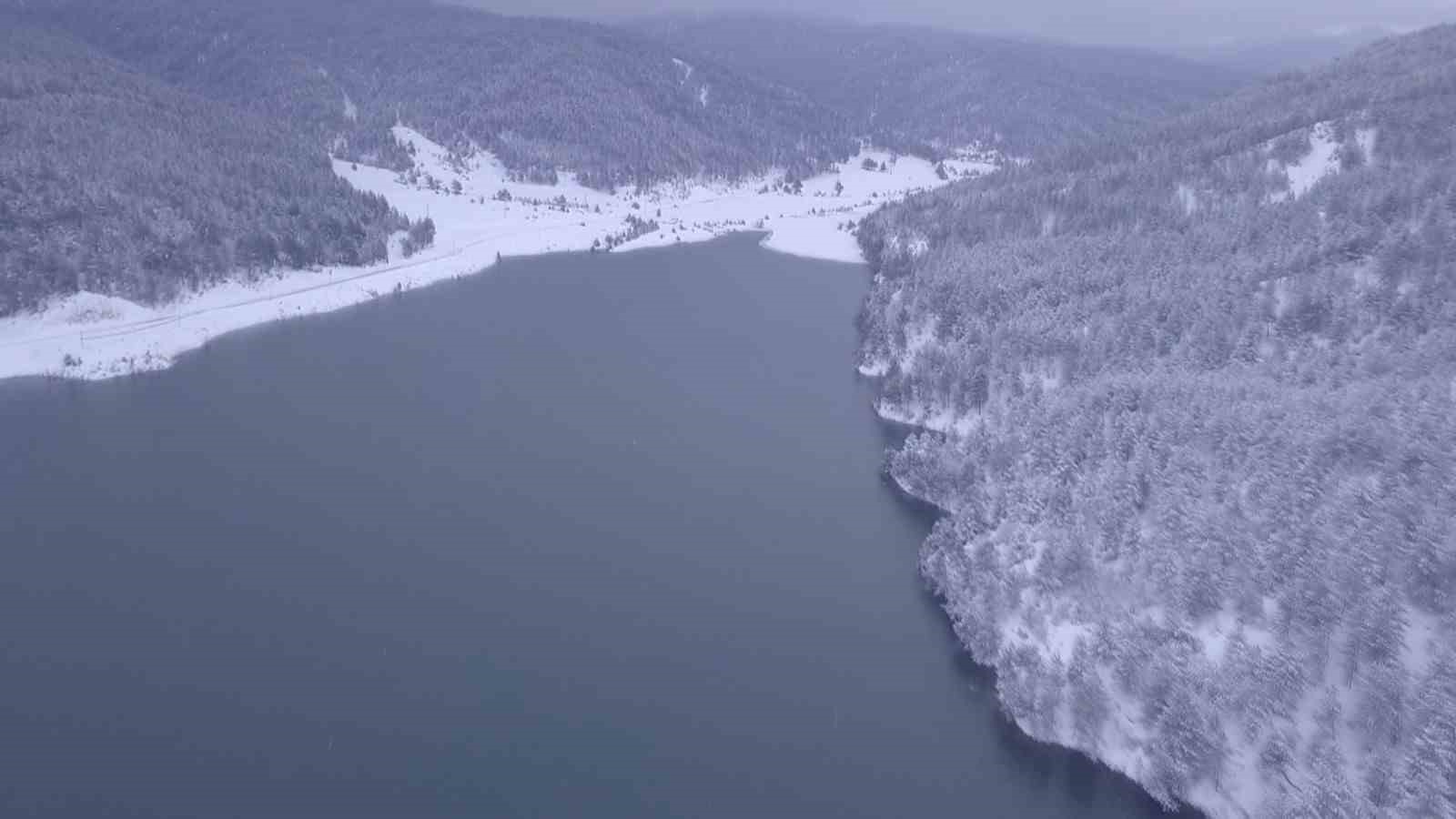 Afyonkarahisar’da kış manzarası havadan görüntülendi