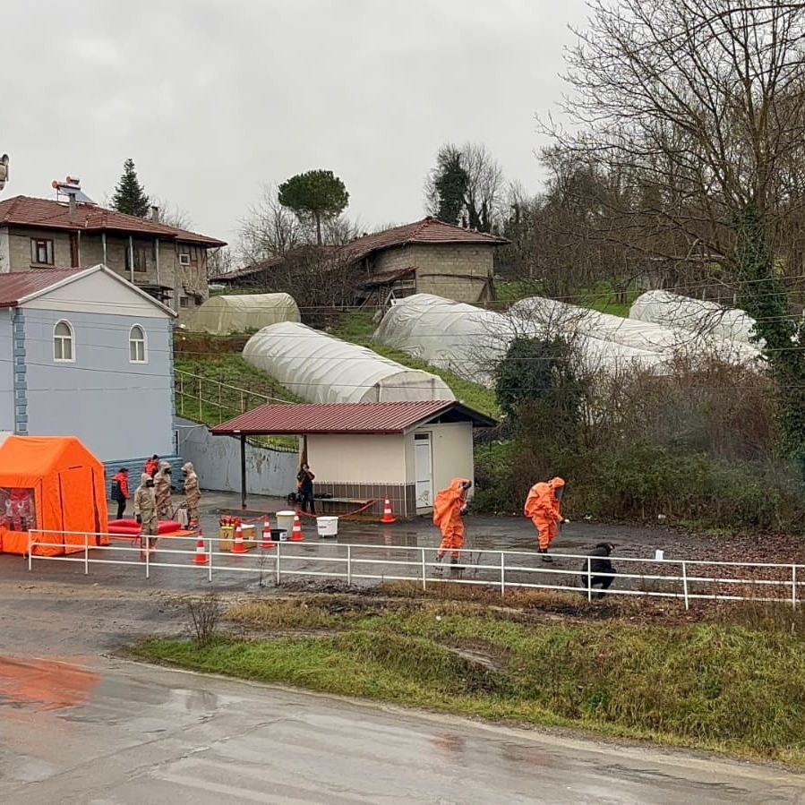KBRN eğitimi sonrası arama kurtarma ekiplerinden saha tatbikatı