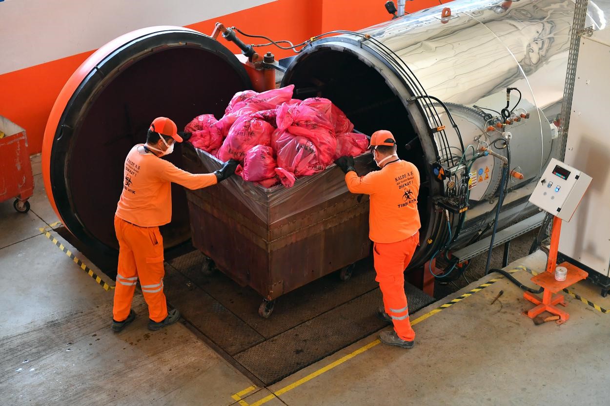 Akdeniz’i kirleten gemilere 92 milyon TL ceza kesildi