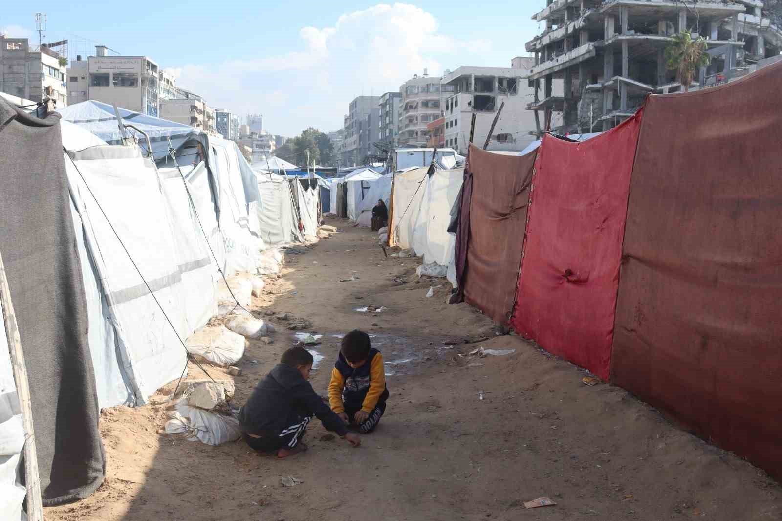 Filistinliler, İsrail’in Gazze Ulusal Yönetim Komitesi’nin çalışmalarını baltalamasından endişeli