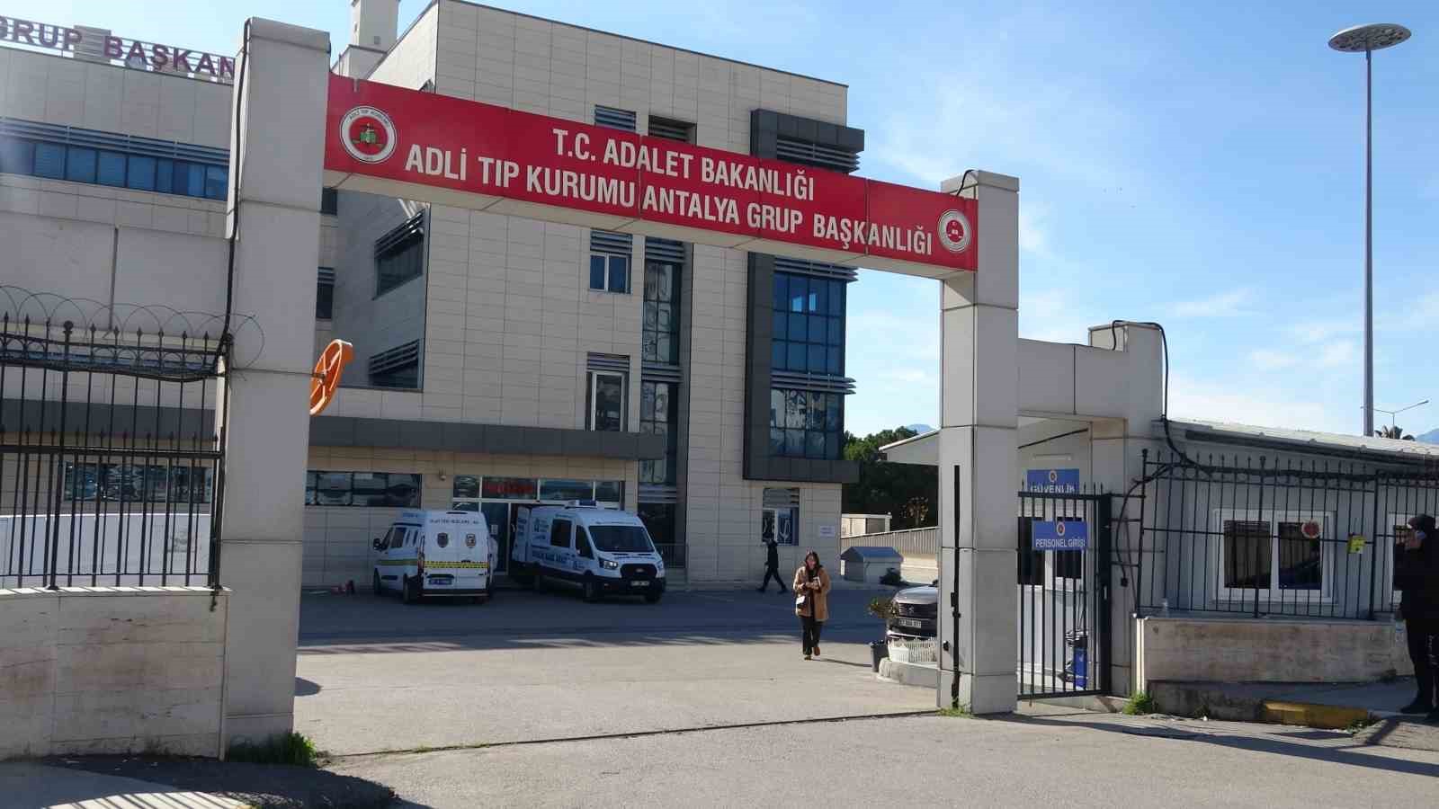 Yol kenarında ölü bulunan 14 yaşındaki çocuğun ailesi gözyaşlarına boğuldu