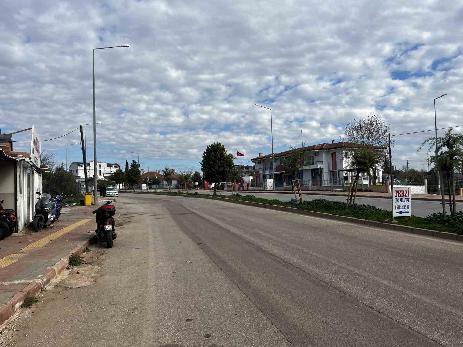 Antalya’da iki öğrenci karne almak için okula giderken kaza yaptı: 1 ölü, 1 yaralı