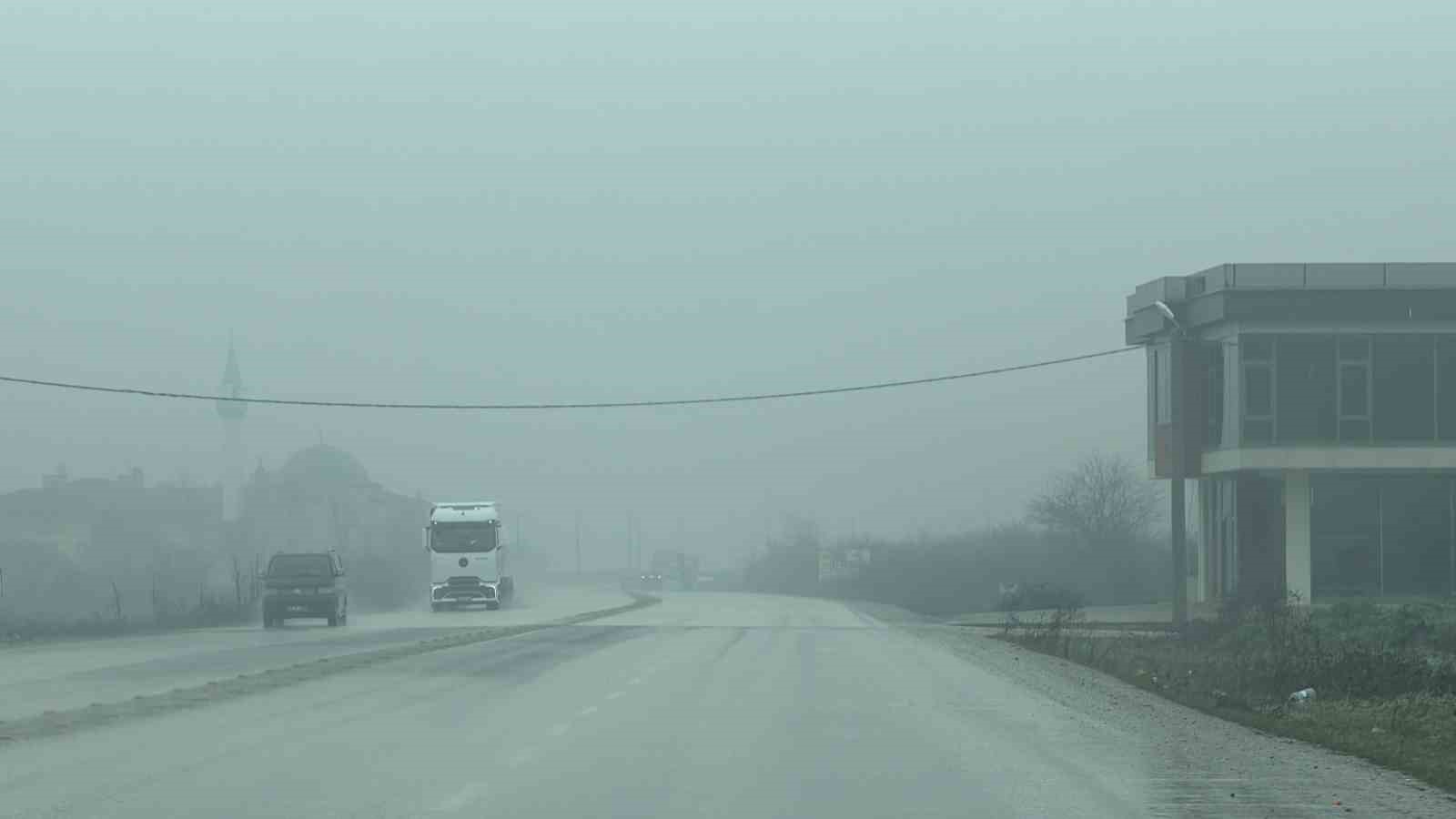 Düzce’de sis etkili oluyor