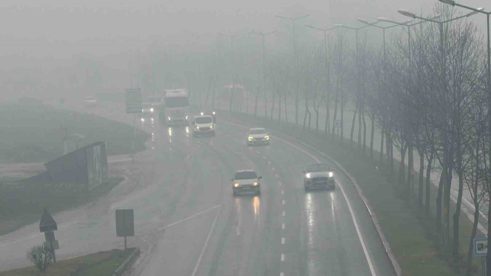 Düzce’de sis etkili oluyor