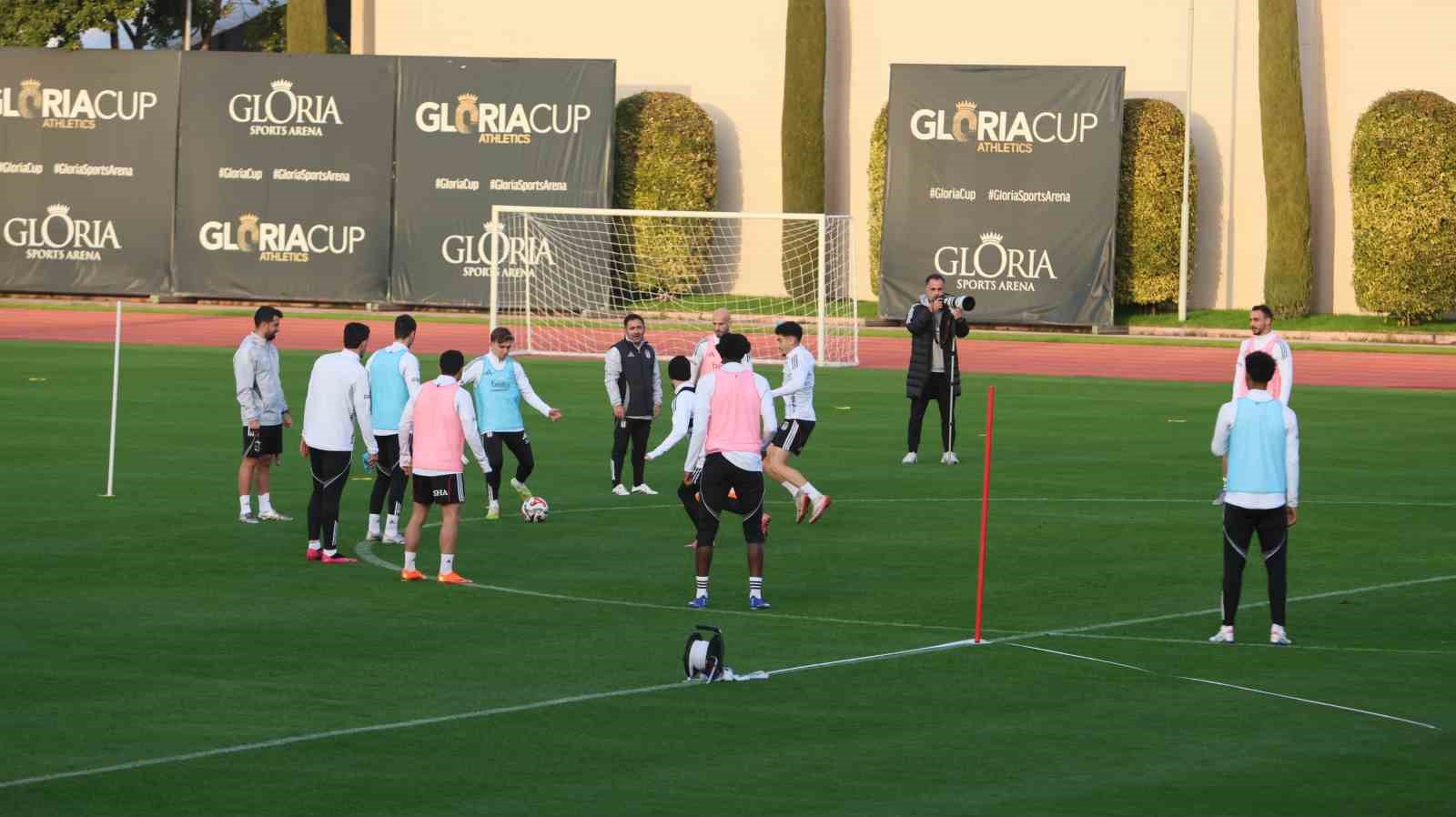 Beşiktaş, devre arası çalışmalarını Antalya’da sürdürüyor