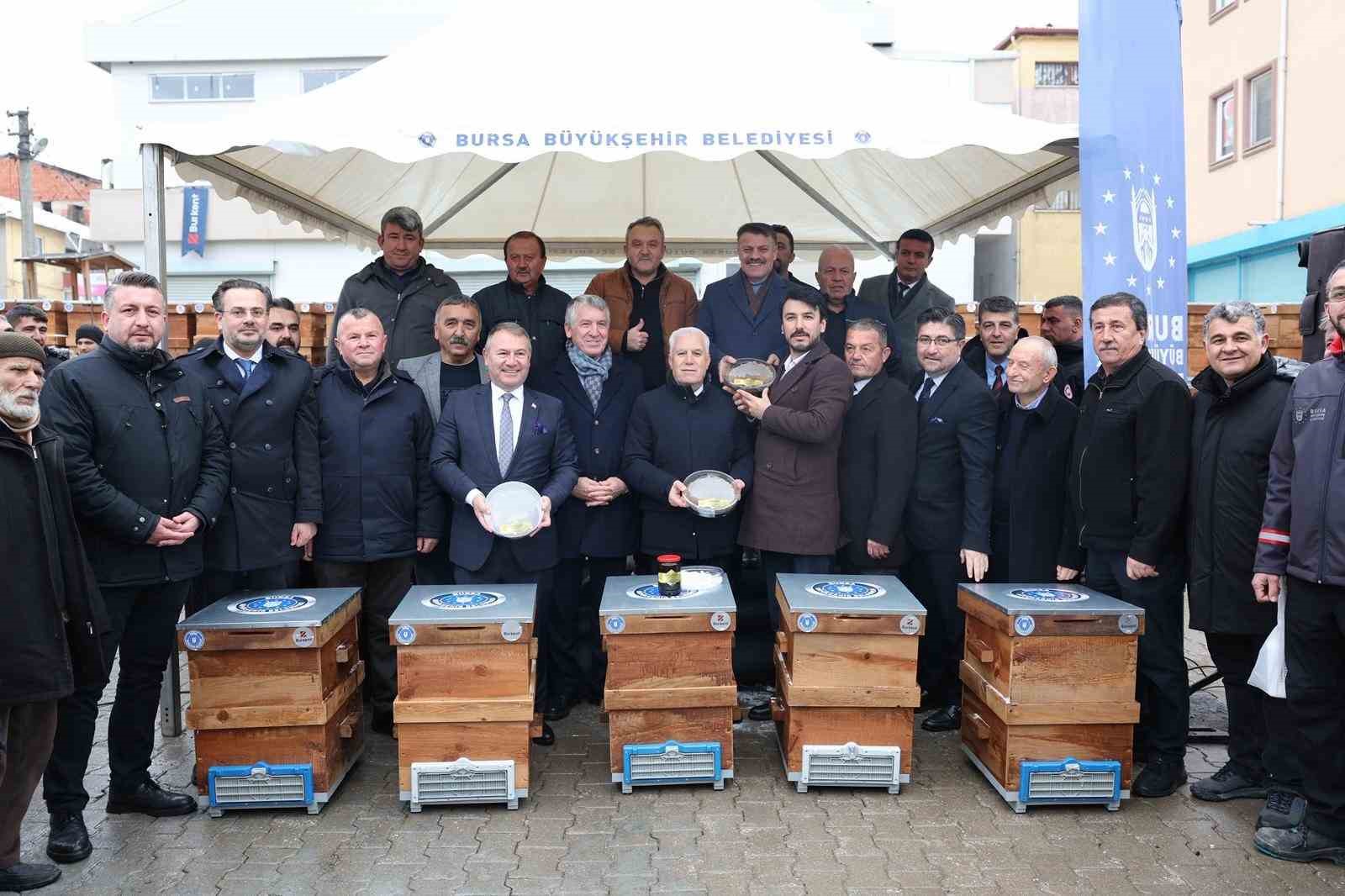 Büyükşehir’den dağ yöresine arı kovanı desteği