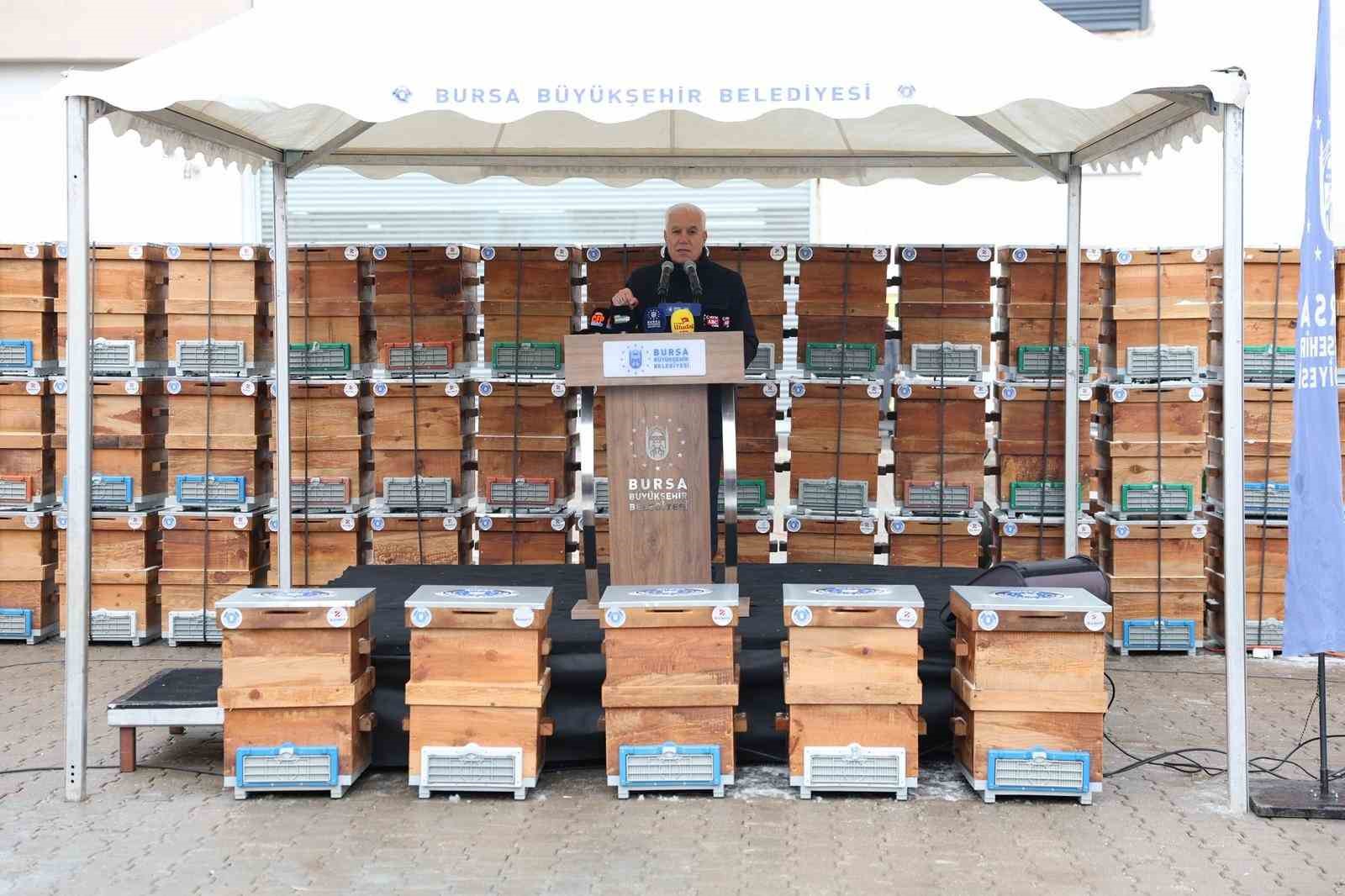 Büyükşehir’den dağ yöresine arı kovanı desteği