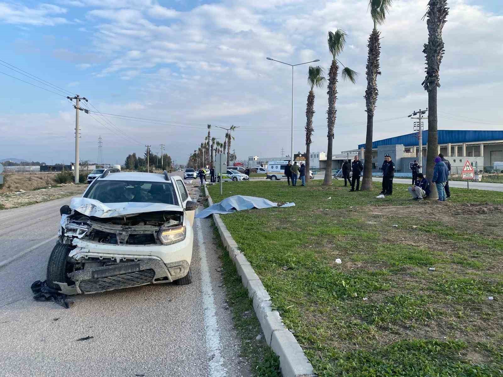 Otomobil ile üç tekerlekli motosiklet çarpıştı: 1 ölü