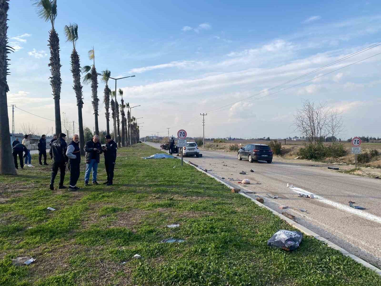 Otomobil ile üç tekerlekli motosiklet çarpıştı: 1 ölü