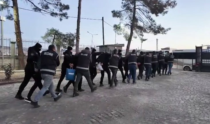 Operasyonda gözaltına alınan 21 şahıstan 14’ü tutuklandı