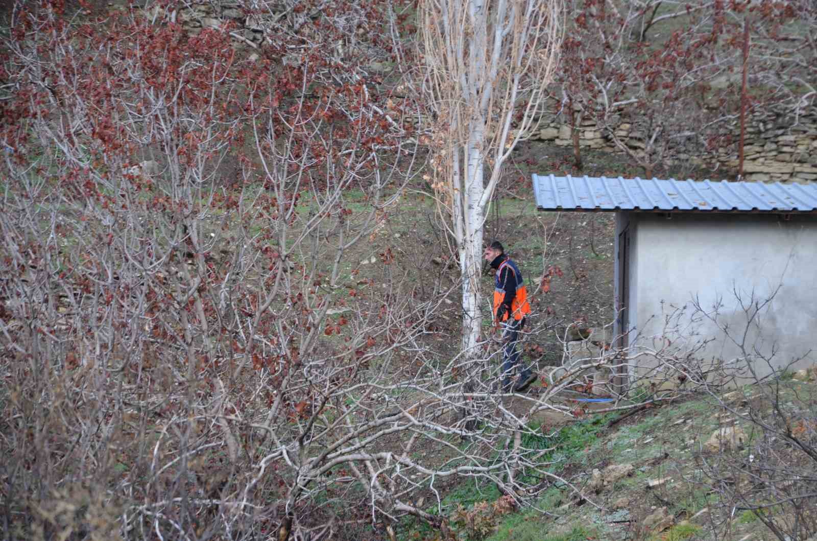 Kayıp olarak aranan kadın dere yatağında ölü bulundu