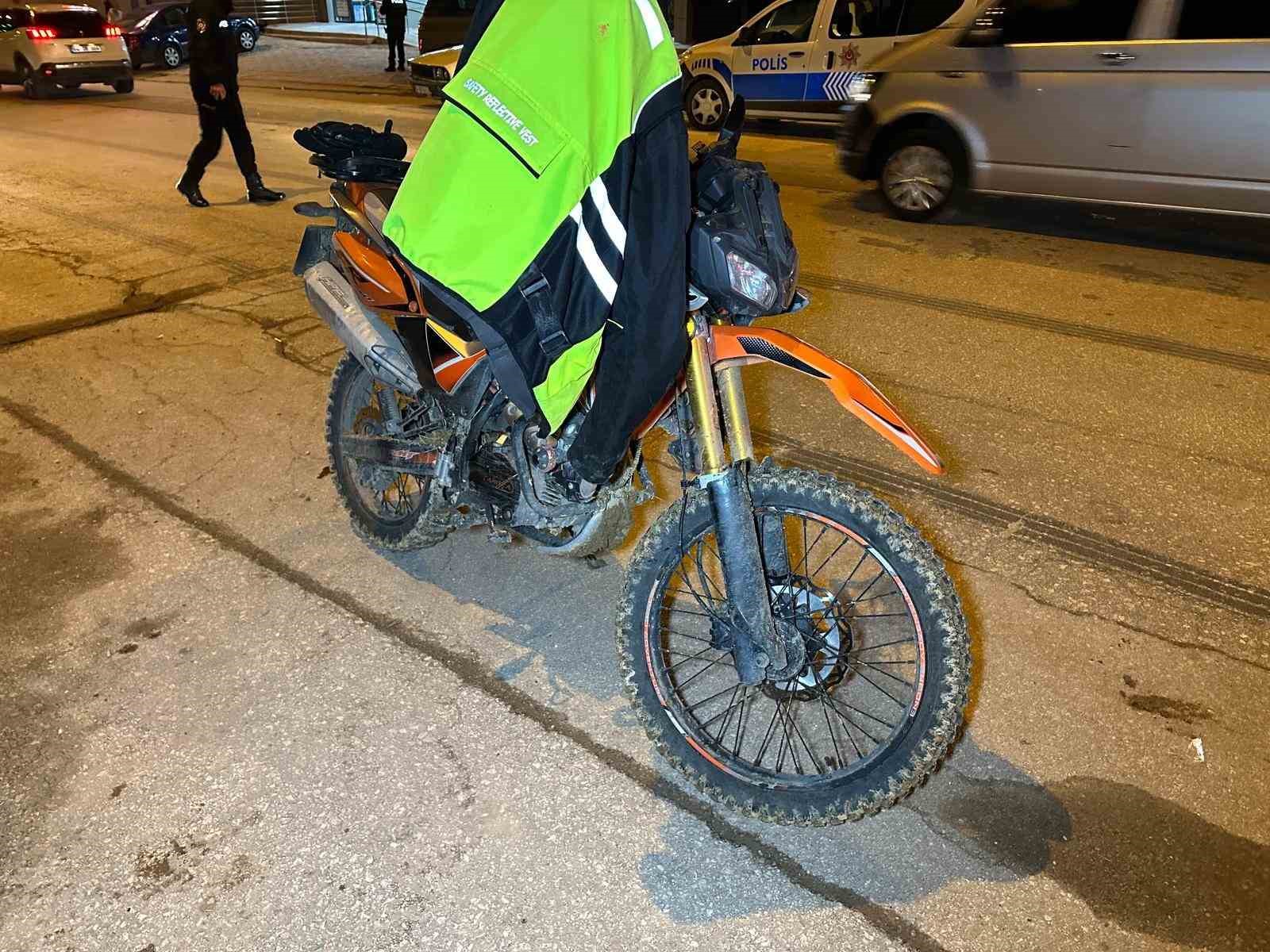 Uşak’ta motosikletin çarptığı yaya hayatını kaybetti: Kaza anı kamereda