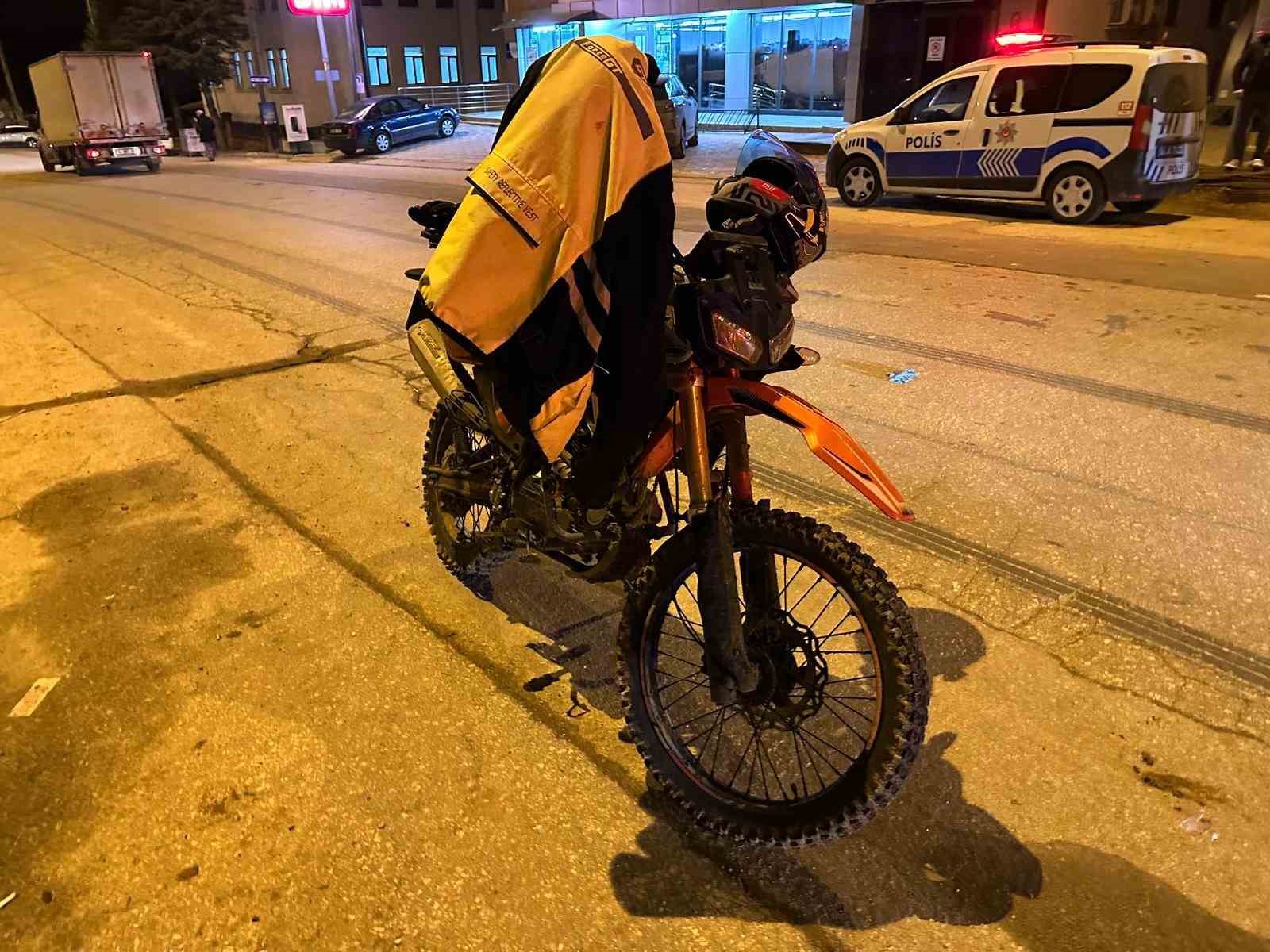 Uşak’ta motosikletin çarptığı yaya hayatını kaybetti: Kaza anı kamereda