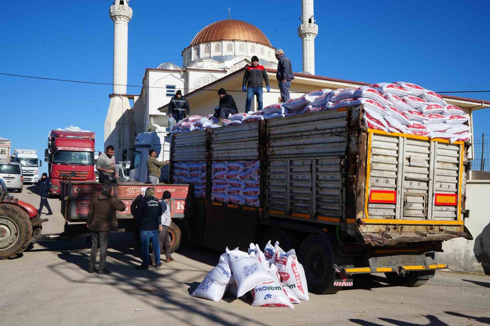 Şahinbey Belediyesinden hayvan yetiştiricilerine 7 bin ton yem desteği