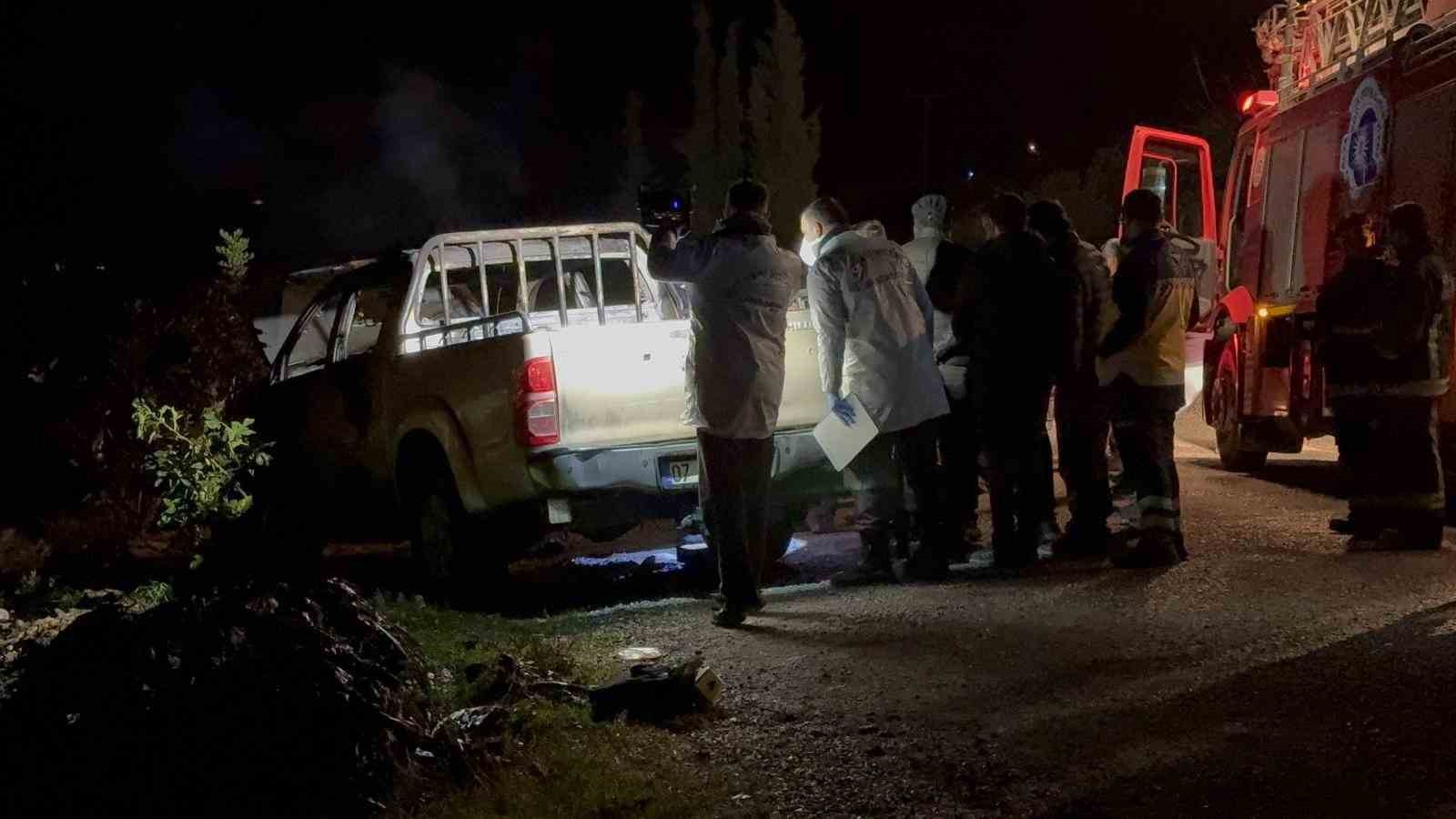 Antalya’da araç içinde yanmış ceset olayında 4 gözaltı