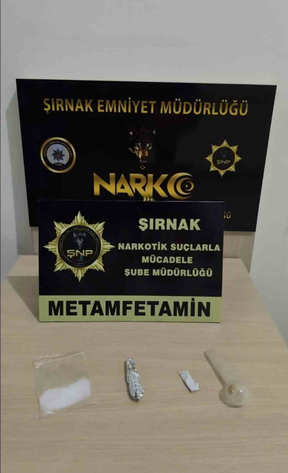 Şırnak’ta silah, uyuşturucu ve milyonluk kaçak mal ele geçirildi