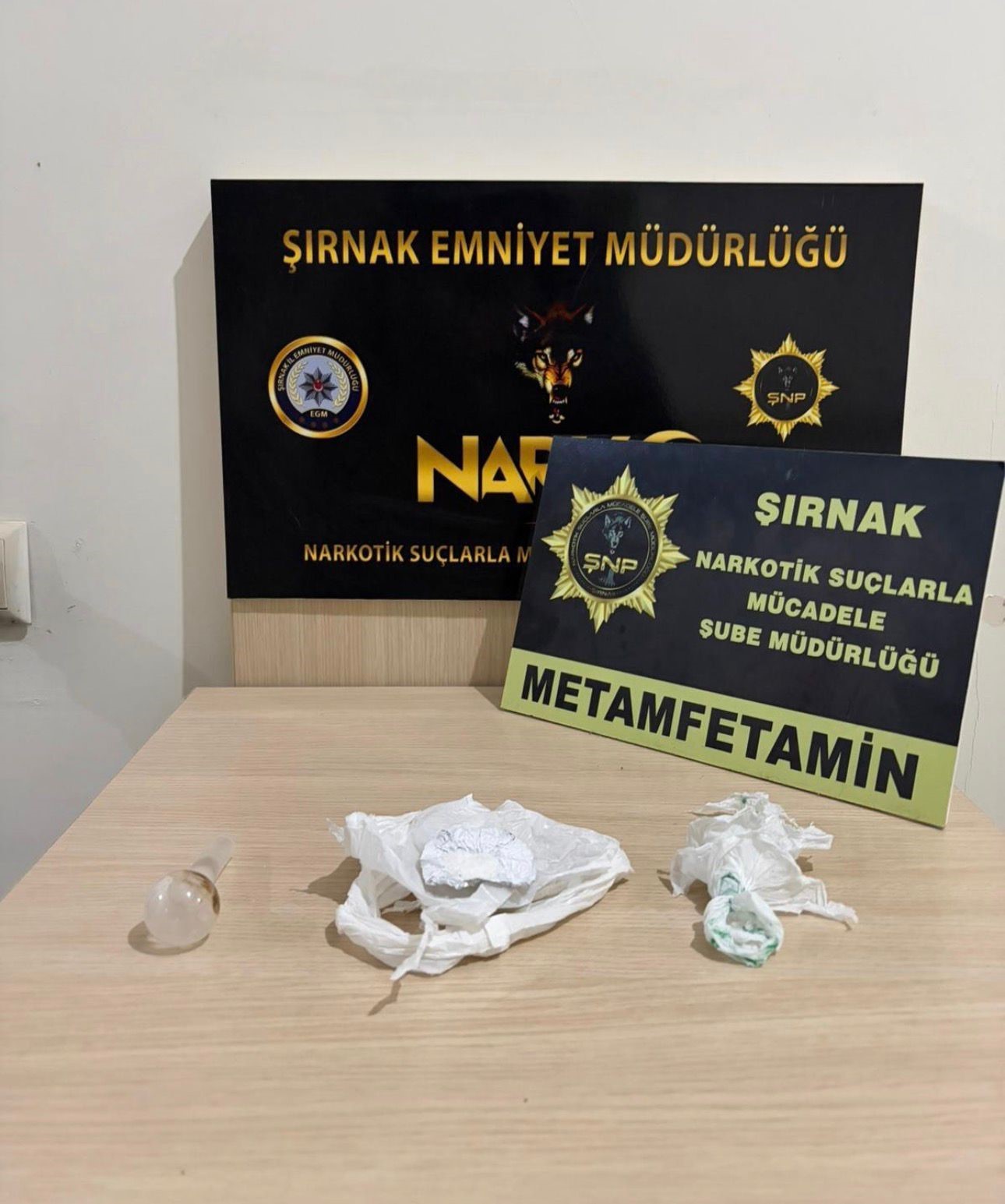 Şırnak’ta silah, uyuşturucu ve milyonluk kaçak mal ele geçirildi