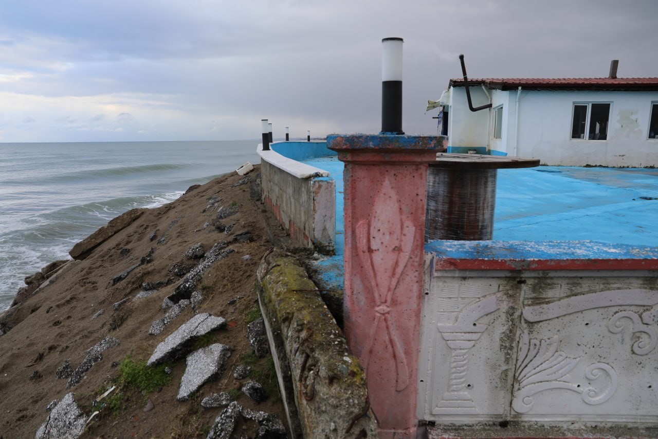 Korkutan kıyı erozyonu: Deniz 50 metre içeri girdi
