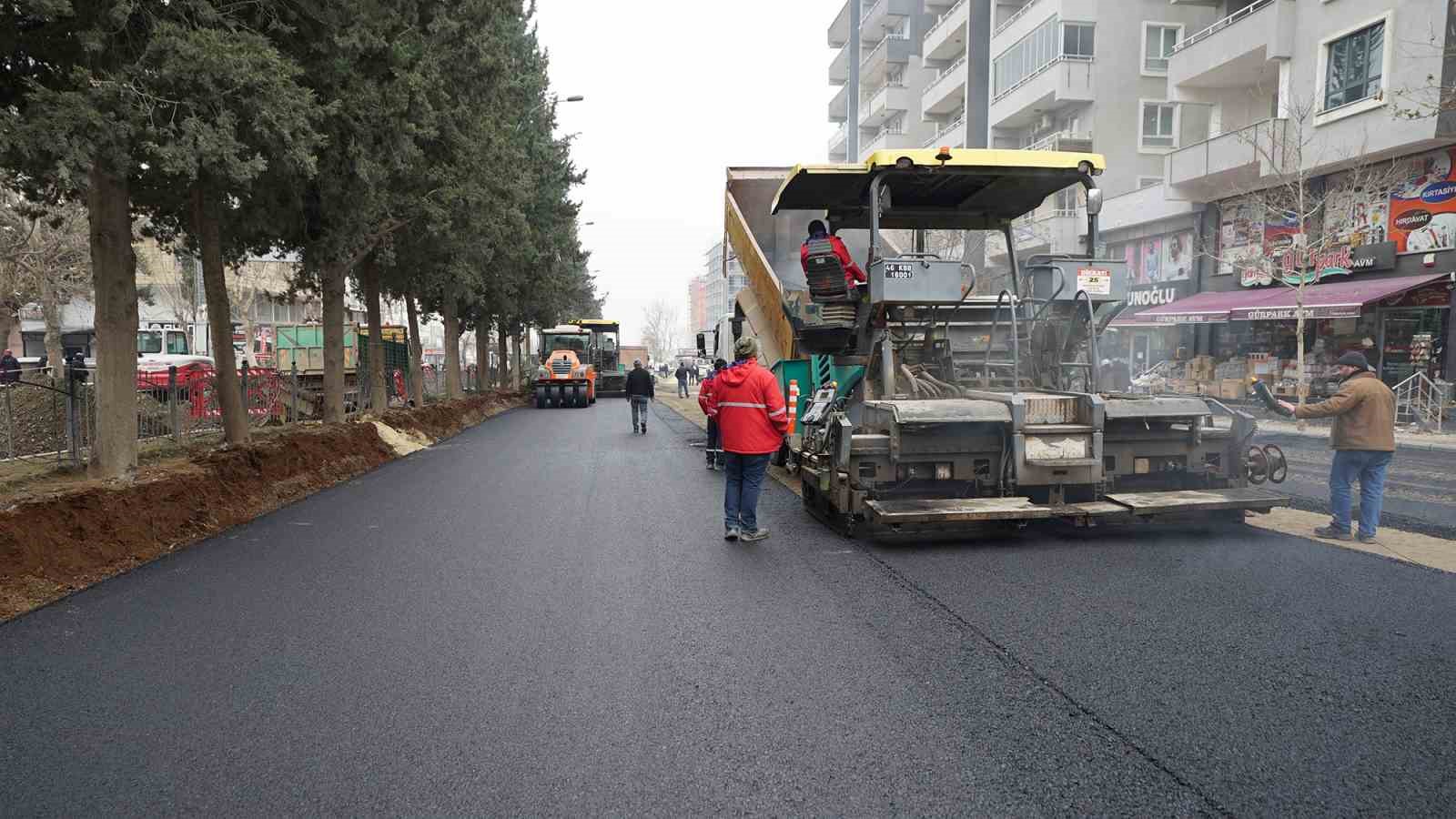 Kahramanmaraş’ta Azerbaycan Bulvarı’na asfalt çalışması