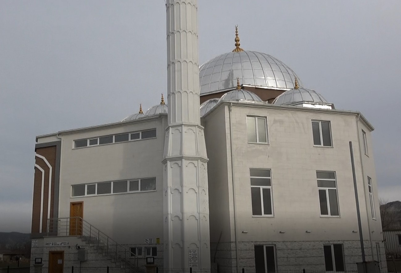 Çocuklara müezzinlik öğretme tartışmasında imama yumruklu saldırı