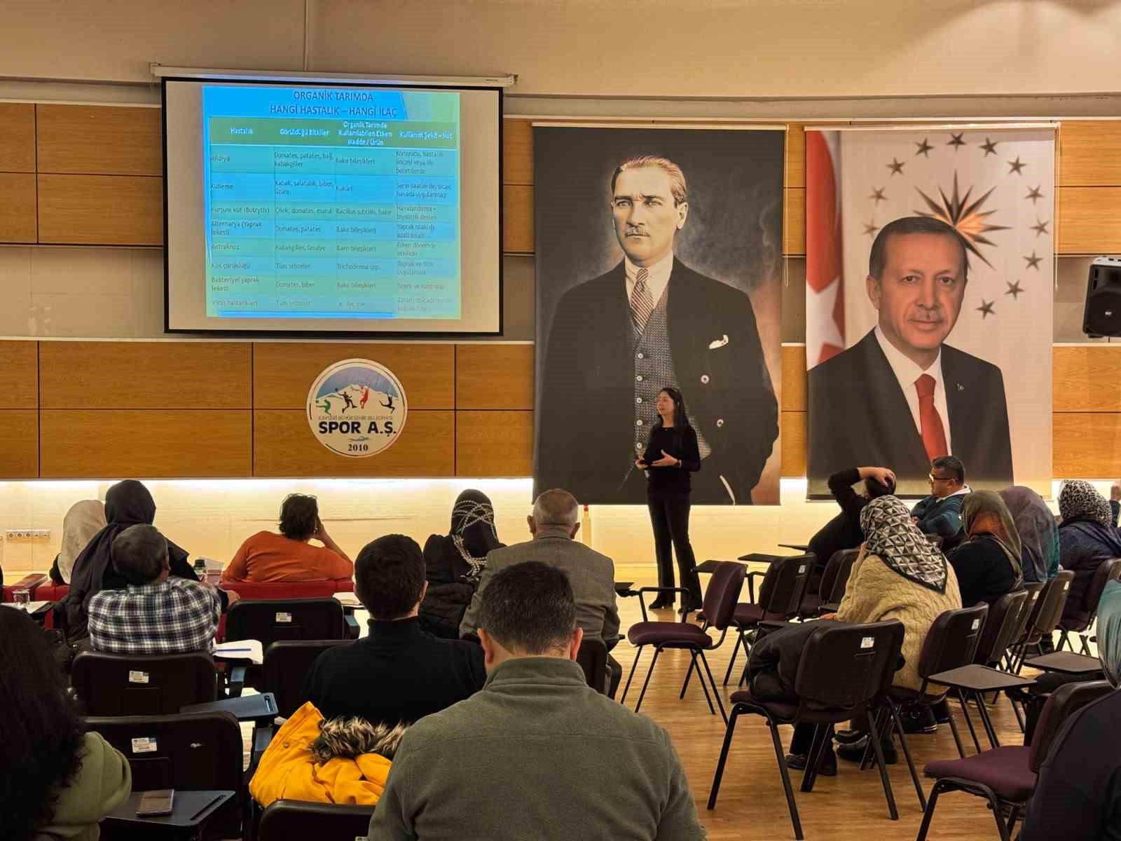 Büyükşehir, organik tarım eğitimi alan kursiyerlere sertifikalarını verdi