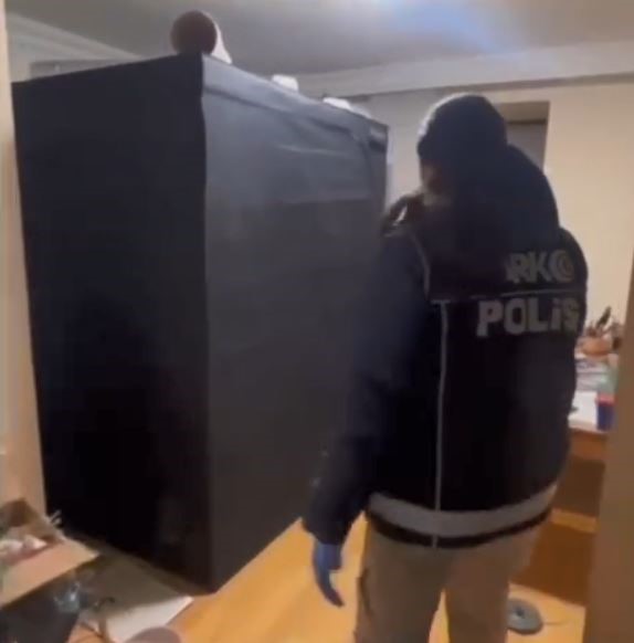 Artvin’de uyuşturucu madde ve yetiştirme düzeneği ele geçirildi