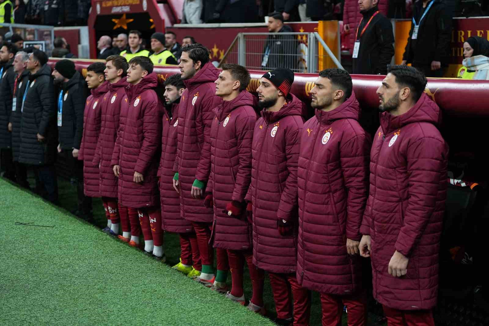 Galatasaray’da 2 değişiklik
