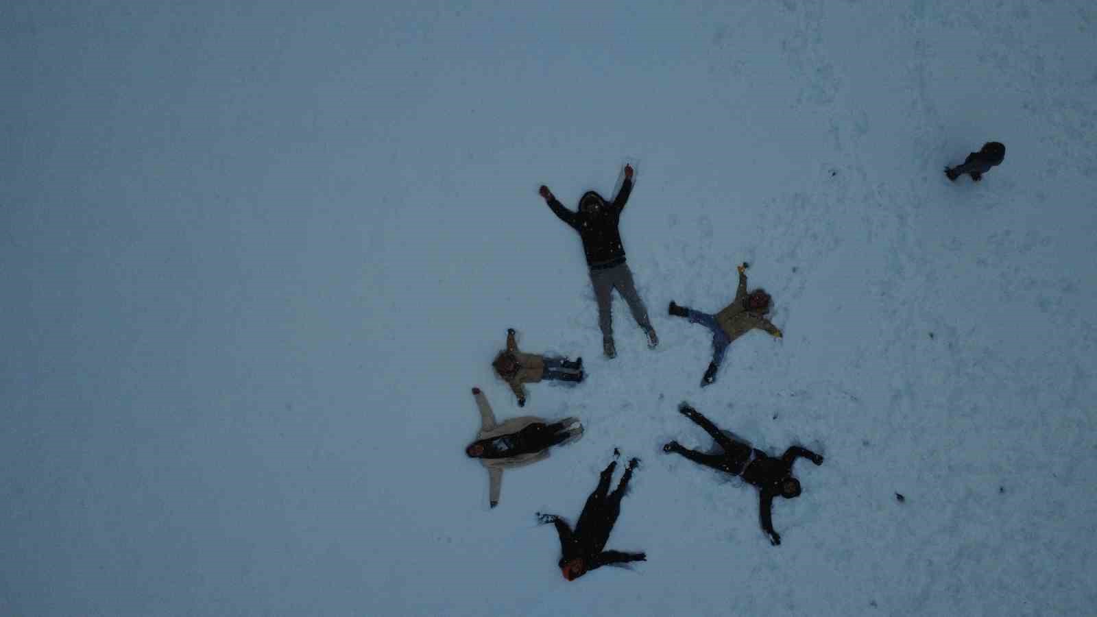 Manisa’da kar coşkusu: Yaylalar ziyaretçilerle doldu