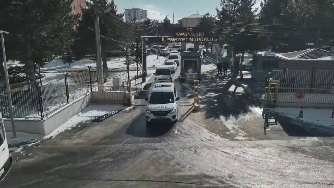 Sivas’ta zehir tacirlerine operasyon: 7 kişi tutuklandı