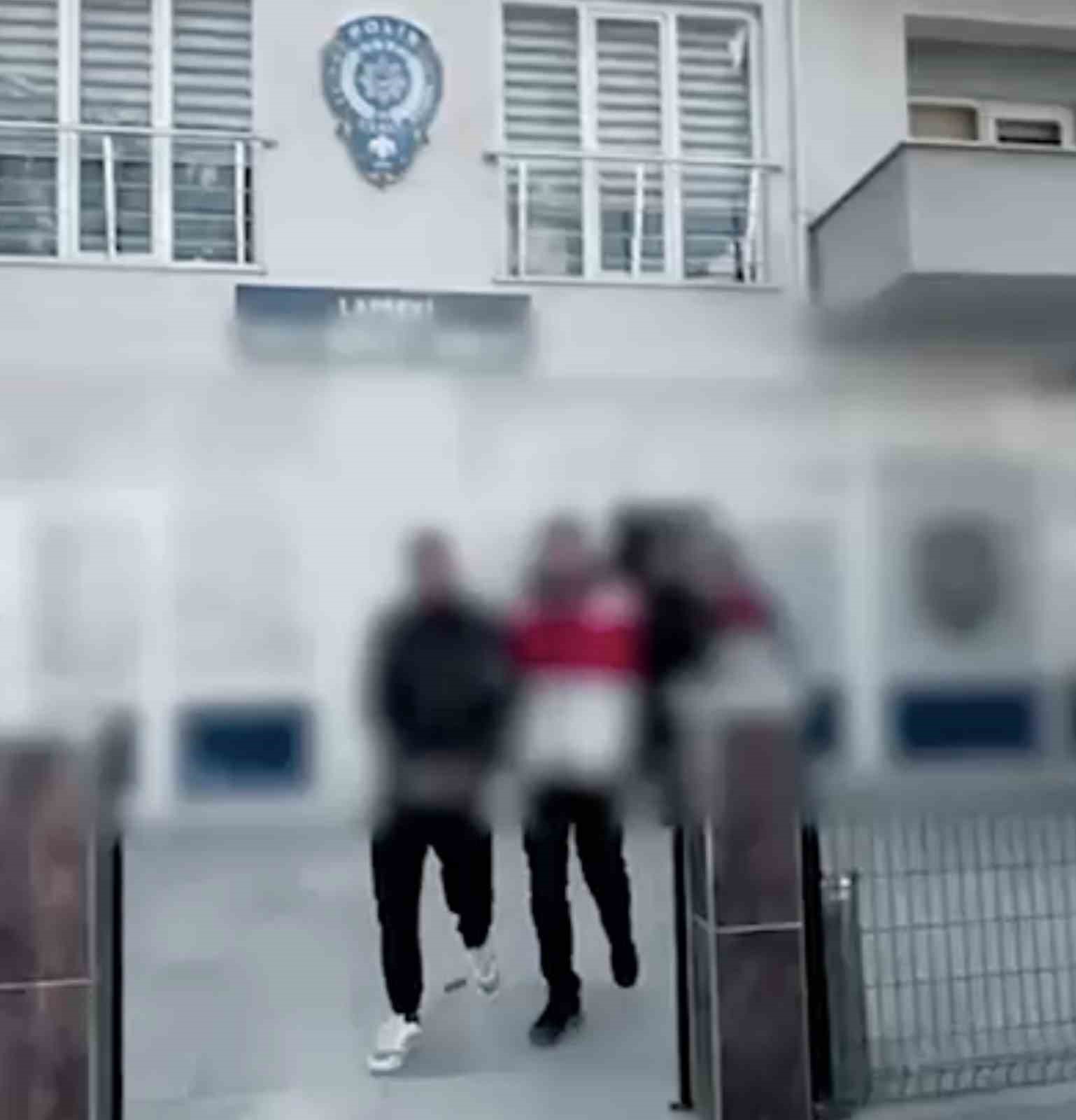 Çanakkale’de 33 kaçak göçmen yakalandı, 5 organizatör tutuklandı