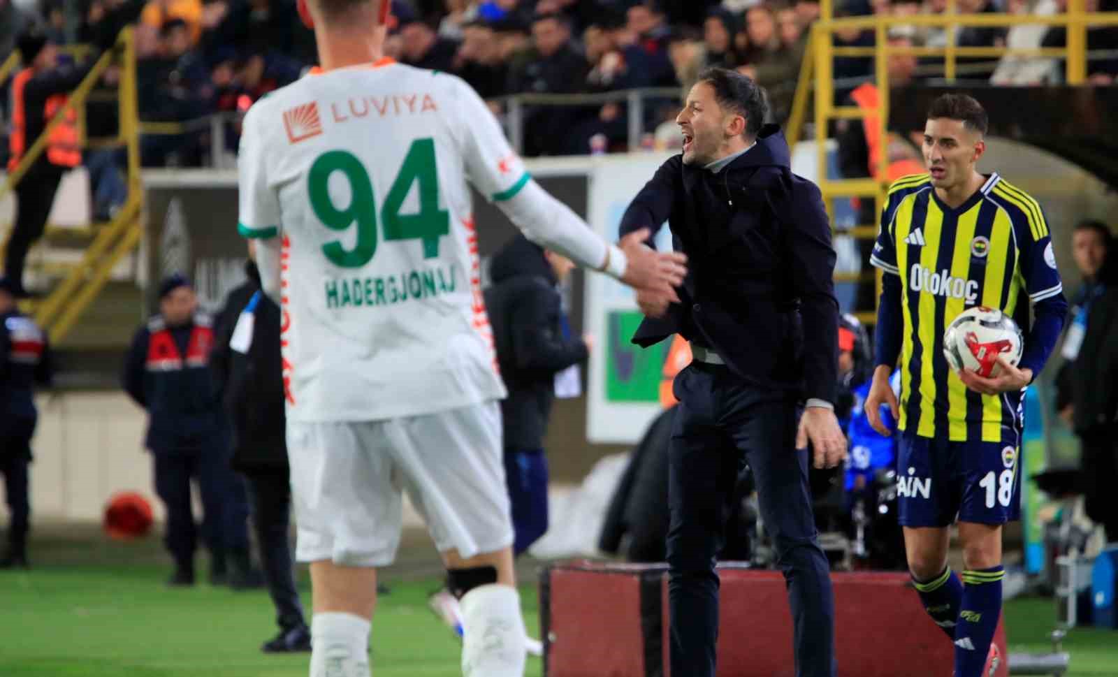 Trendyol Süper Lig: Corendon Alanyaspor: 2 - Fenerbahçe: 3 (Maç sonucu)