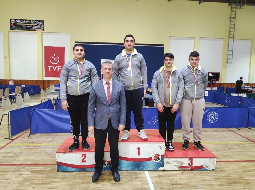 Özel sporcular masa tenisinde Aydın il birinciliği için mücadele etti