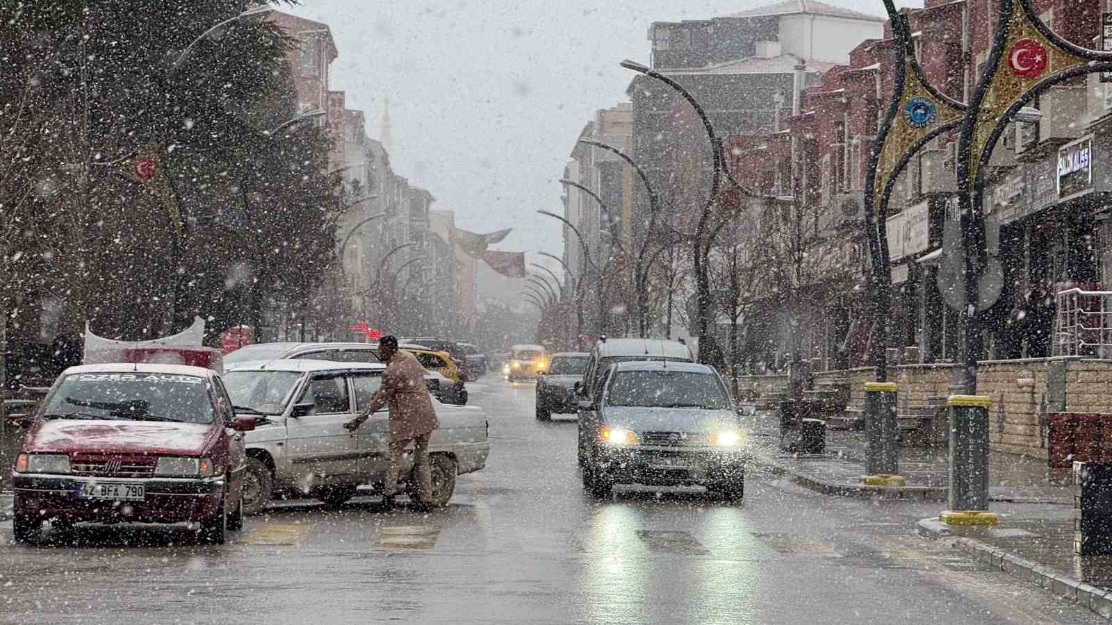 Kulu’da kar yağışı etkili oldu