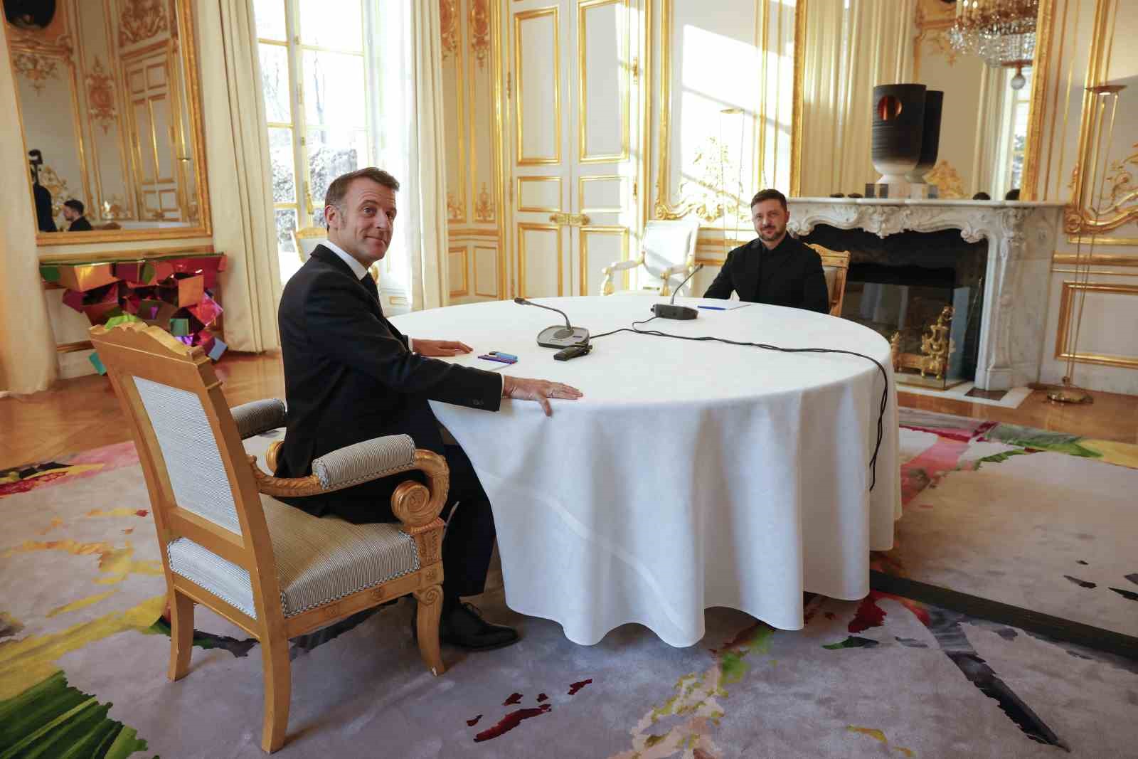 Fransa’daki Gönüllüler Koalisyonu Liderler Zirvesi başladı