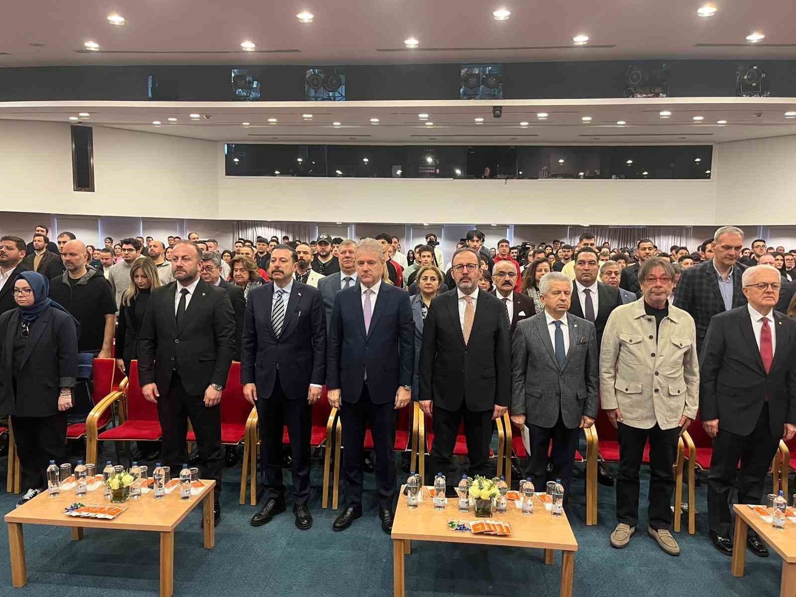 İzmir Ekonomi Üniversitesi Spor Yöneticiliği Sertifika Programı başladı