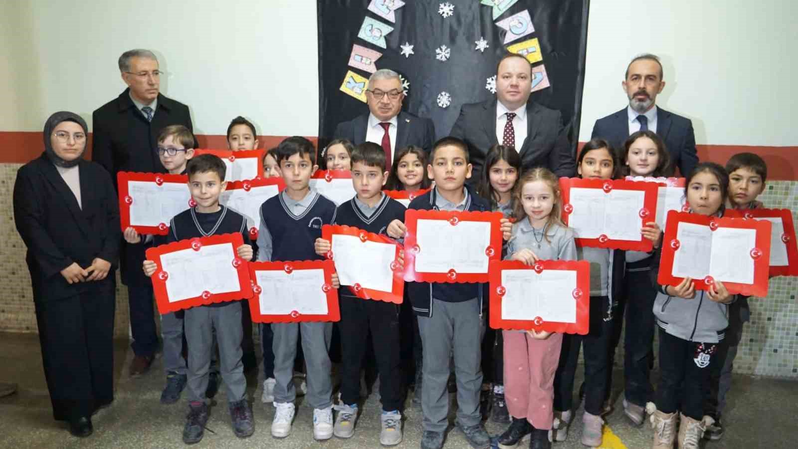 Şuhut’ta karne sevinci