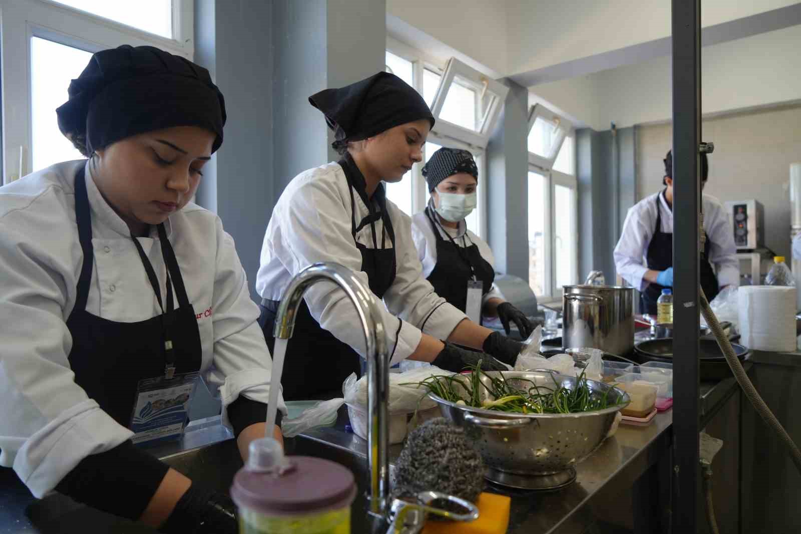 Tencere kaynadı, hünerler konuştu: Liseli şefler Samsun’da yarıştı