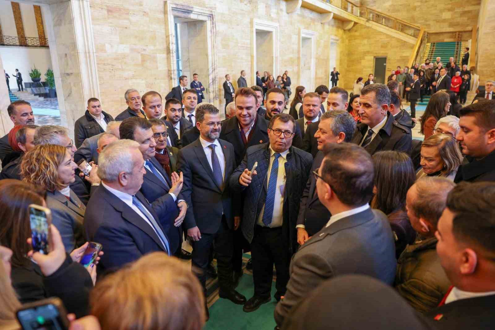 CHP Genel Başkanı Özel’den Nilüfer ve Bursa teşkilatına mesaj