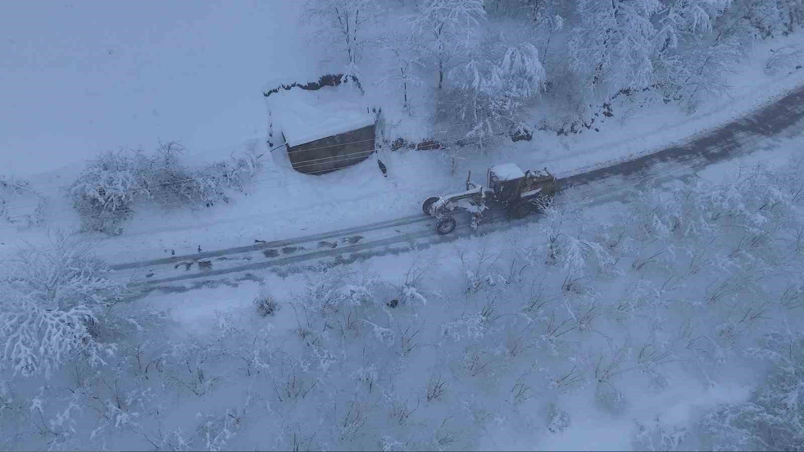 Atakum’da yoğun kar mesaisi