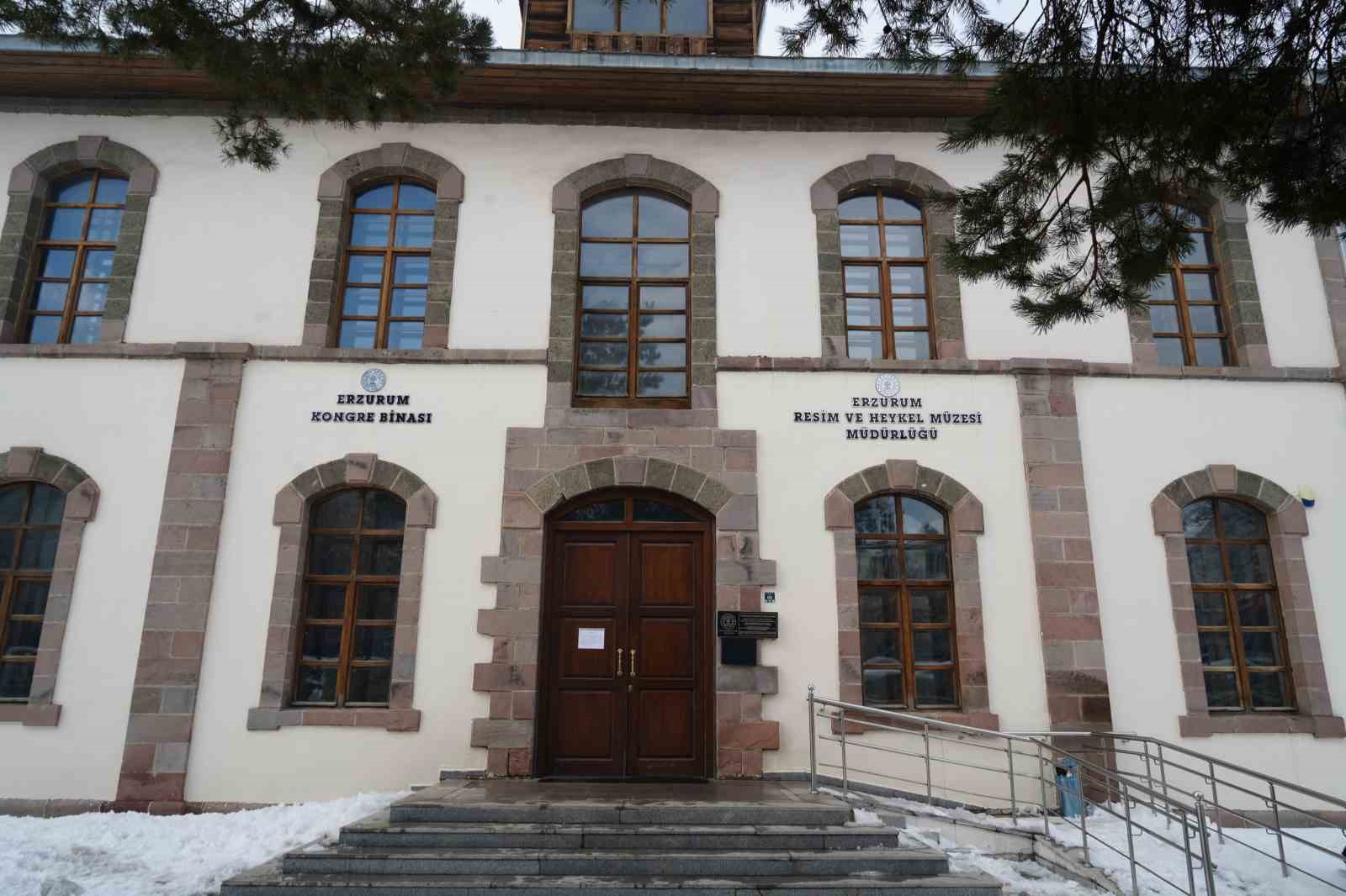 Tarihi Erzurum Kongre Binası için tehlike zilleri çalıyor