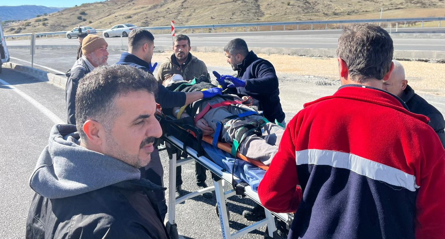 Adıyaman’da iki otomobil çarpıştı: 4 yaralı