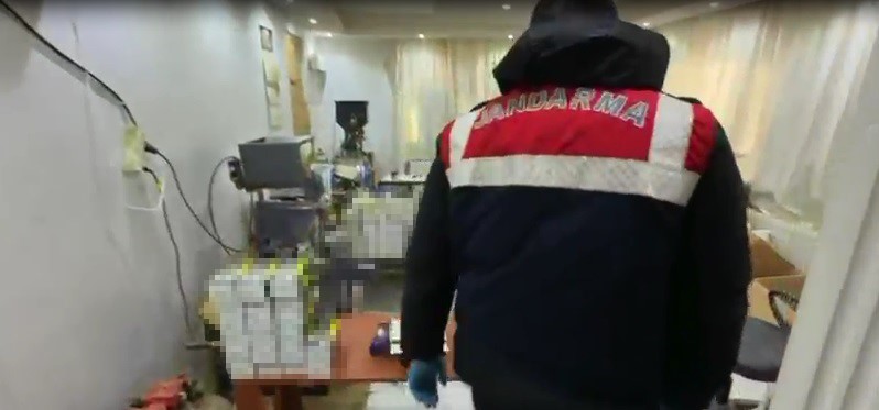 Edirne’de kaçak tütün operasyonu: Tonlarca malzeme ele geçirildi