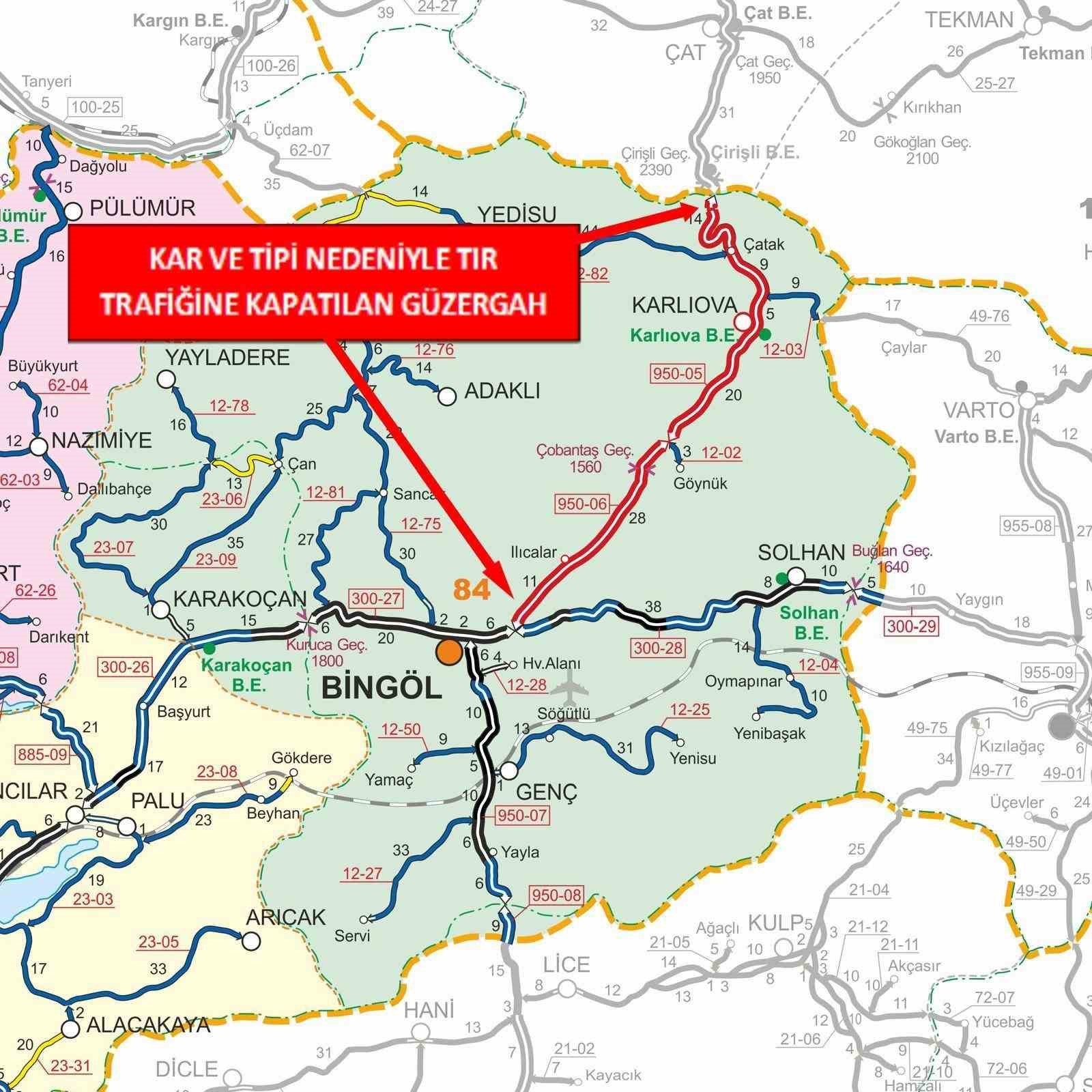 Bingöl’ün komşu 2 iline  tır  trafiği kapatıldı