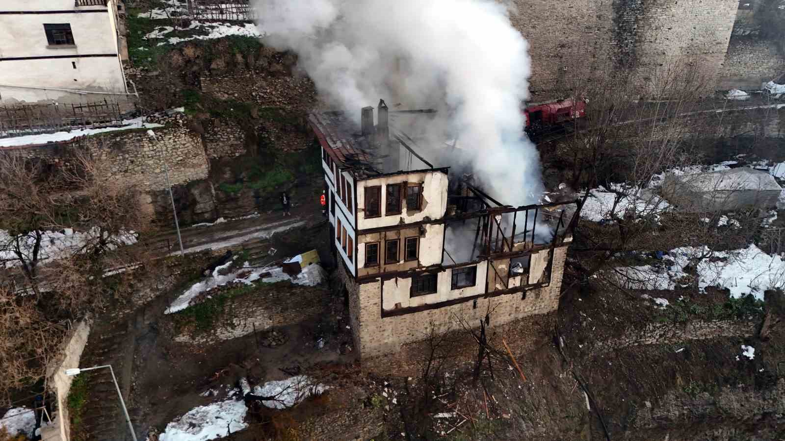 Safranbolu’da 46 günde aynı mahallede ikinci konak yangını