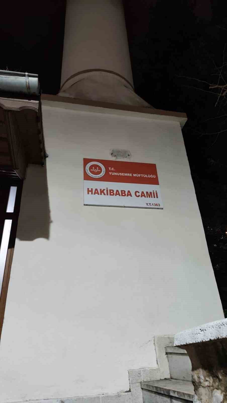 Manisa’da Miraç Kandili’nde 663 yıllık camide 80 kilo süt dağıtıldı